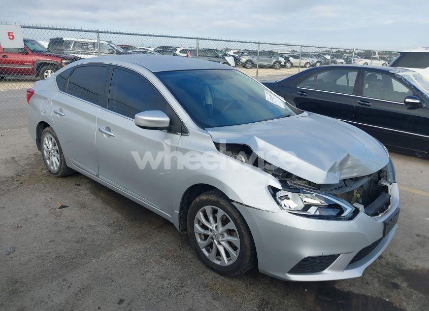 2018 Nissan Sentra SV (VIN 3N1AB7AP3JY315159) main photo