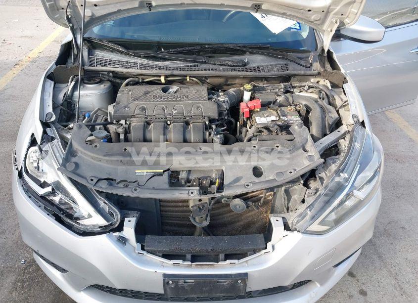 Photo 10 of 2018 Nissan Sentra SV (VIN 3N1AB7AP3JY315159)