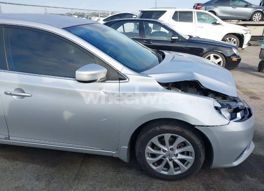 Photo 17 of 2018 Nissan Sentra SV (VIN 3N1AB7AP3JY315159)