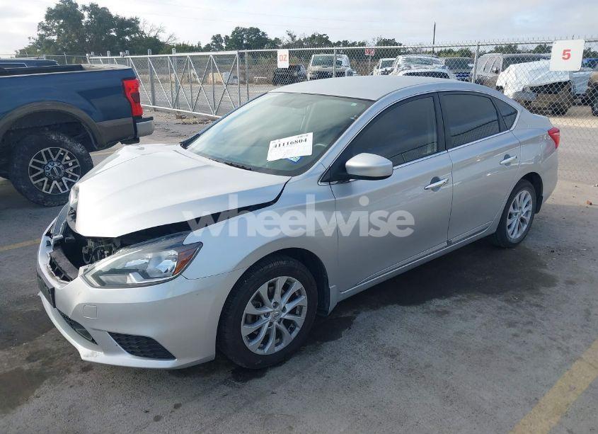 Photo 2 of 2018 Nissan Sentra SV (VIN 3N1AB7AP3JY315159)