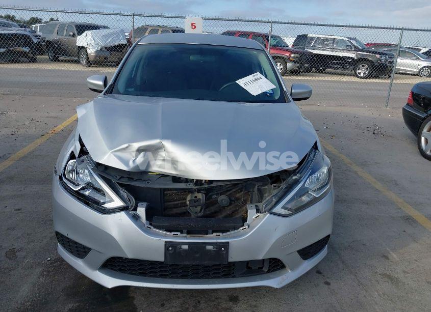 Photo 6 of 2018 Nissan Sentra SV (VIN 3N1AB7AP3JY315159)