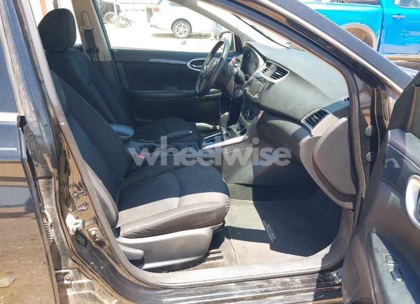 Photo 5 of 2018 Nissan Sentra SR (VIN 3N1AB7AP3JY317011)