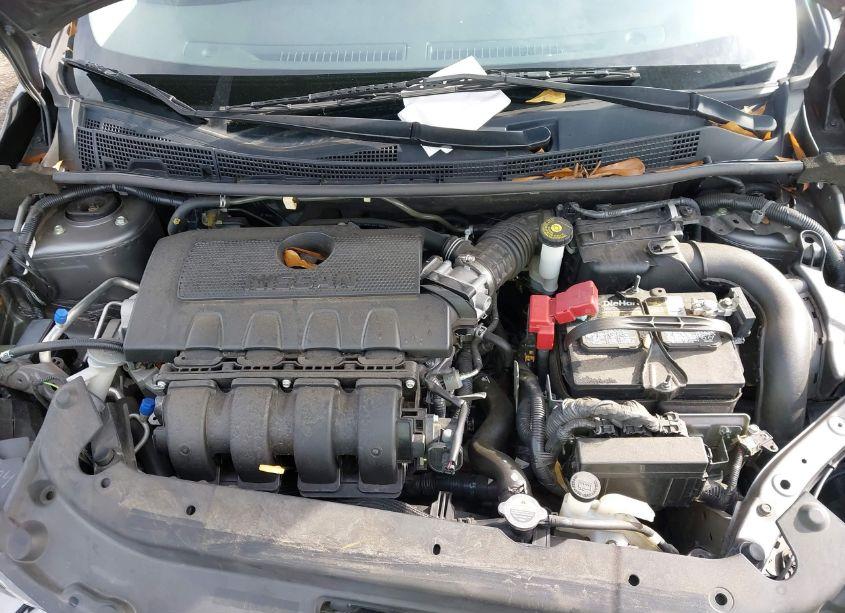 Photo 10 of 2018 Nissan Sentra SR (VIN 3N1AB7AP3JY326162)