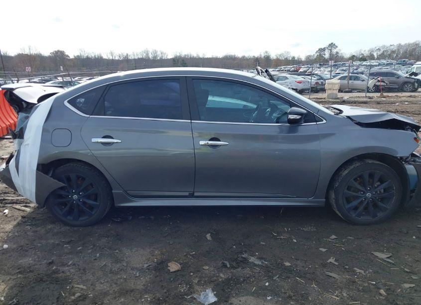 Photo 13 of 2018 Nissan Sentra SR (VIN 3N1AB7AP3JY326162)