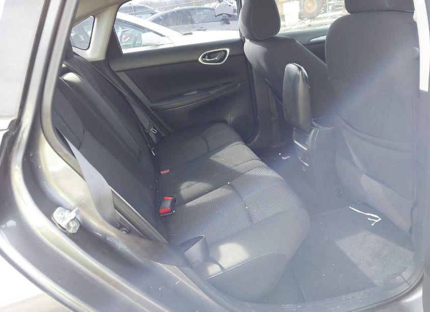 Photo 8 of 2018 Nissan Sentra SR (VIN 3N1AB7AP3JY326162)