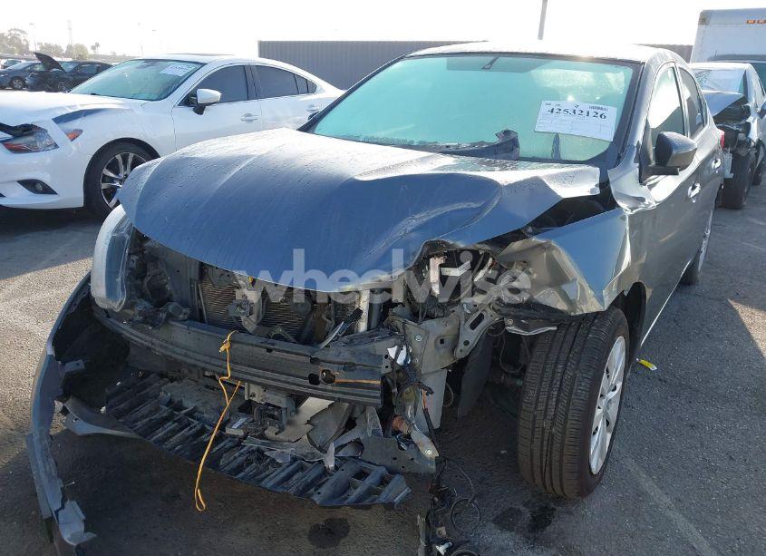 Photo 6 of 2018 Nissan Sentra S (VIN 3N1AB7AP3JY330616)