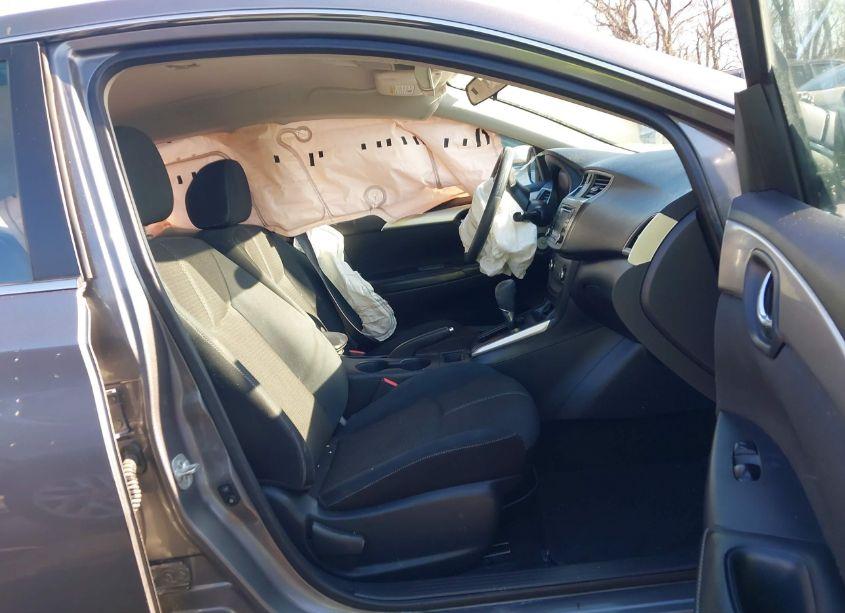 Photo 5 of 2018 Nissan Sentra S (VIN 3N1AB7AP3JY333872)