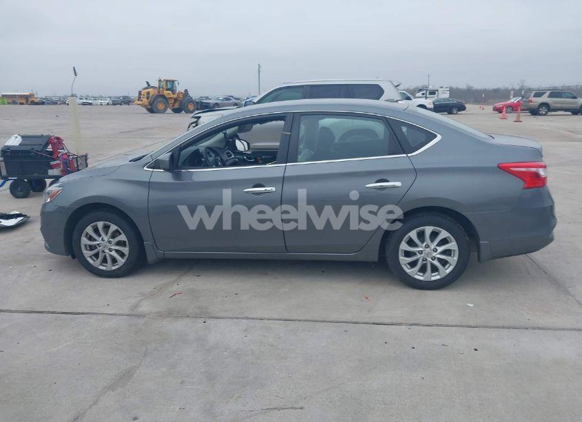 Photo 13 of 2019 Nissan Sentra SV (VIN 3N1AB7AP3KL603570)