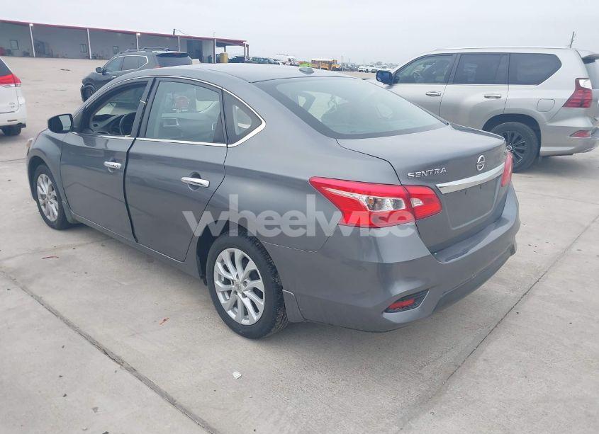 Photo 3 of 2019 Nissan Sentra SV (VIN 3N1AB7AP3KL603570)