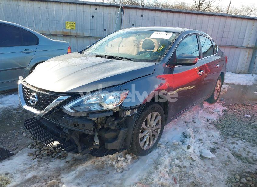 Photo 2 of 2019 Nissan Sentra SV (VIN 3N1AB7AP3KL610129)