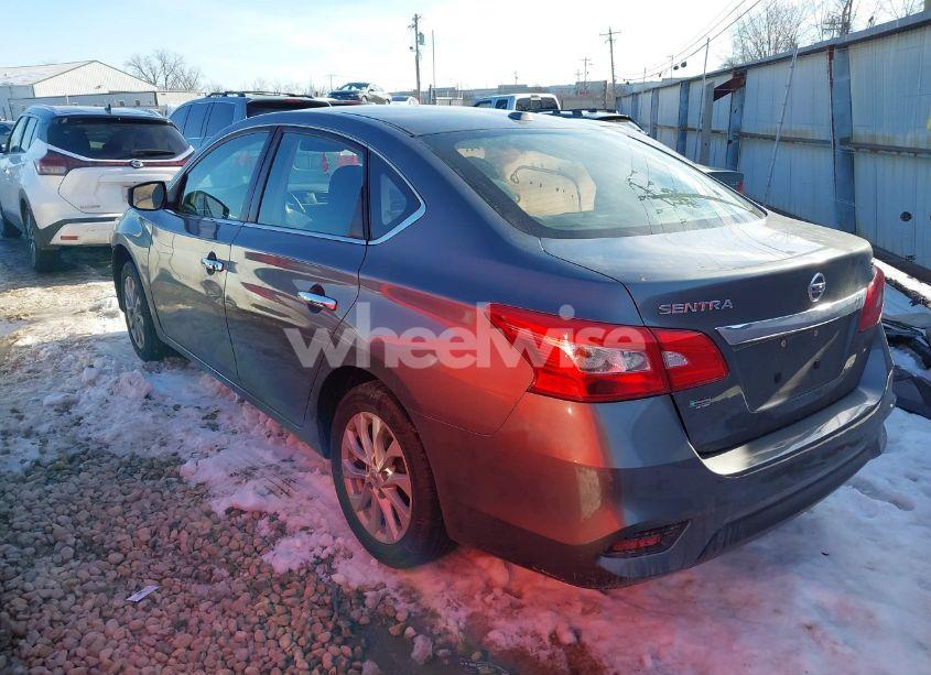 Photo 3 of 2019 Nissan Sentra SV (VIN 3N1AB7AP3KL610129)