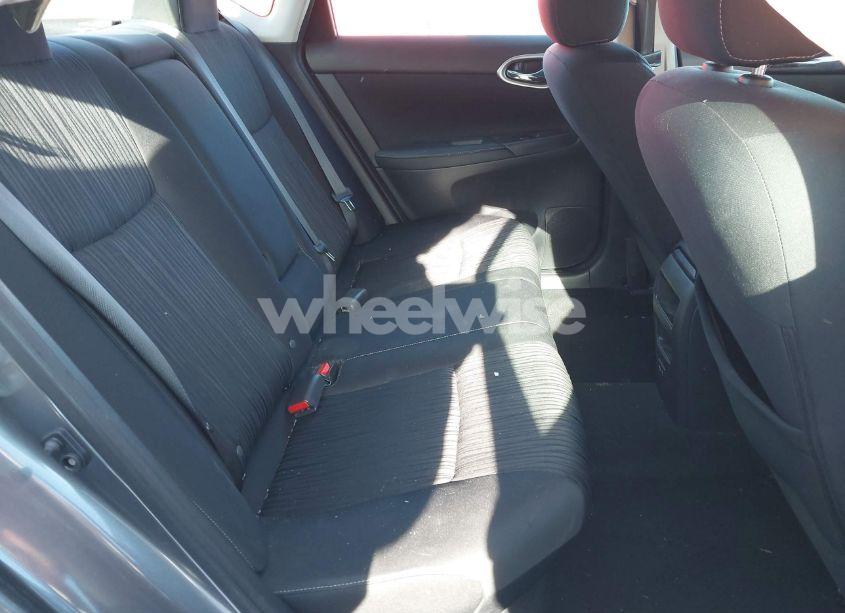 Photo 8 of 2019 Nissan Sentra SV (VIN 3N1AB7AP3KL610129)