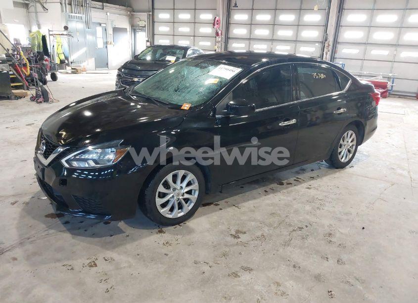 Photo 2 of 2019 Nissan Sentra SV (VIN 3N1AB7AP3KL612026)