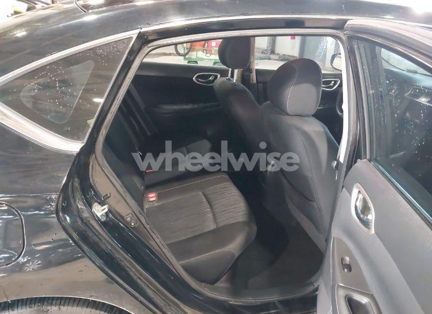 Photo 8 of 2019 Nissan Sentra SV (VIN 3N1AB7AP3KL612026)