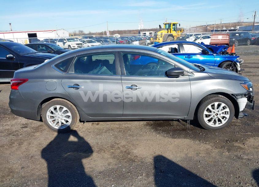 Photo 13 of 2019 Nissan Sentra SV (VIN 3N1AB7AP3KL625939)