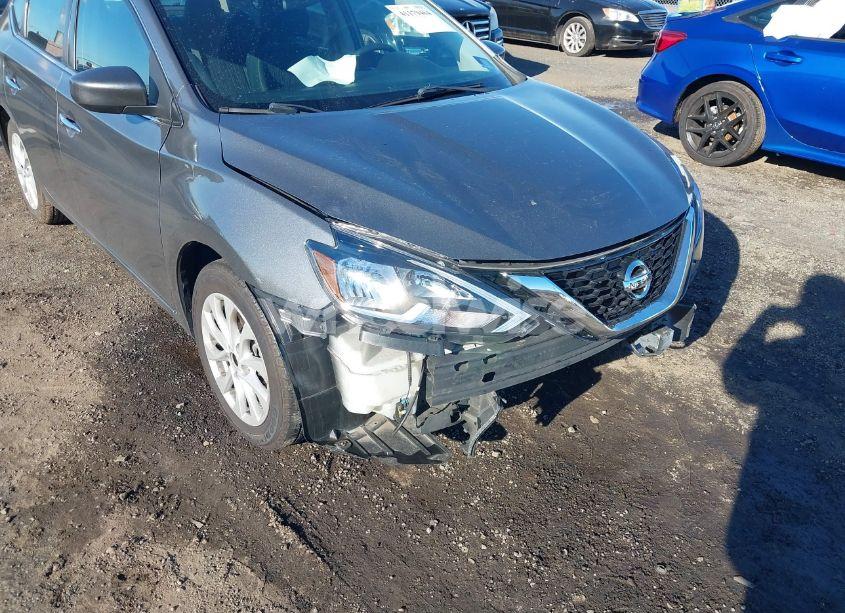 Photo 6 of 2019 Nissan Sentra SV (VIN 3N1AB7AP3KL625939)