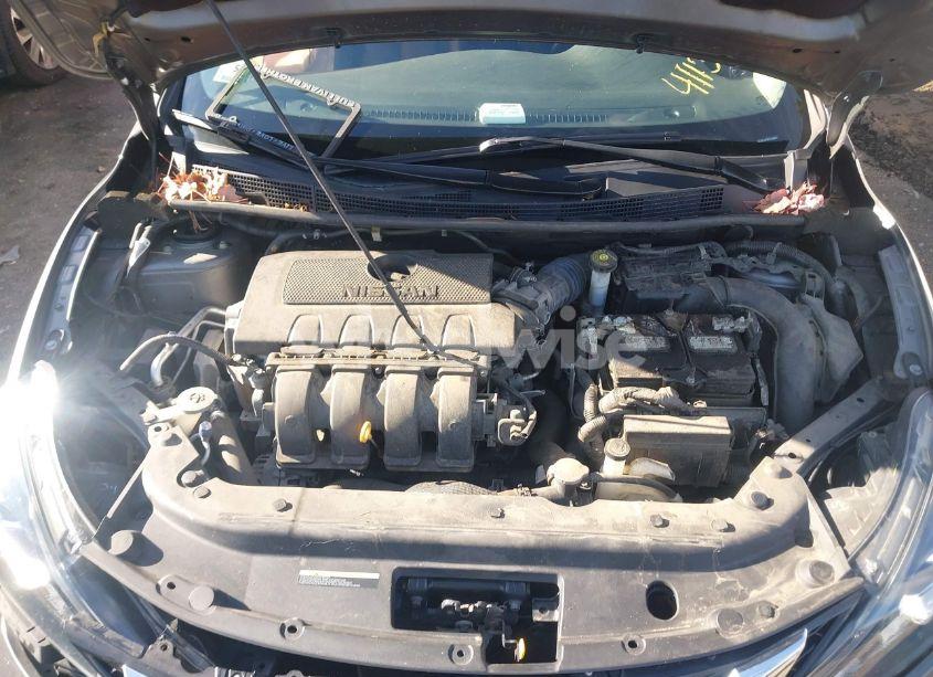 Photo 10 of 2019 Nissan Sentra SR (VIN 3N1AB7AP3KY208856)