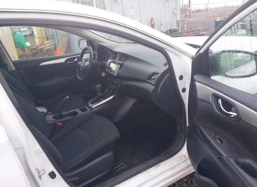 Photo 5 of 2019 Nissan Sentra S (VIN 3N1AB7AP3KY214172)