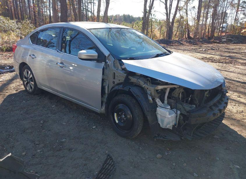 2019 Nissan Sentra SV (VIN 3N1AB7AP3KY219470) main photo