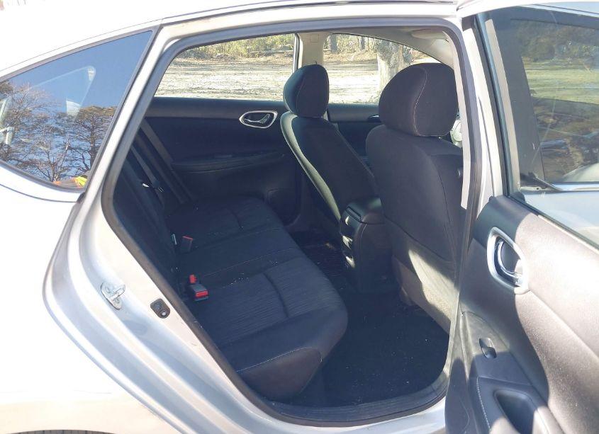 Photo 8 of 2019 Nissan Sentra SV (VIN 3N1AB7AP3KY219470)