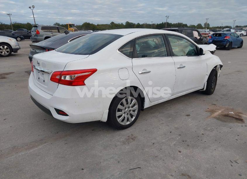 Photo 4 of 2019 Nissan Sentra S (VIN 3N1AB7AP3KY220330)