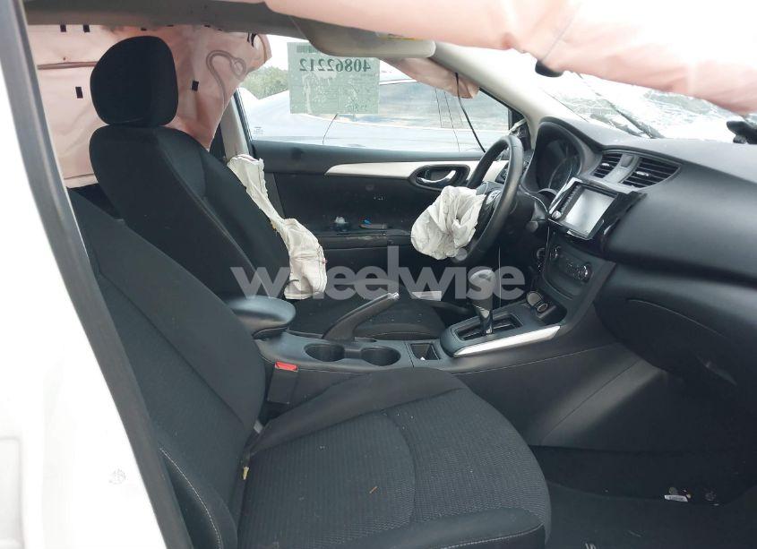 Photo 5 of 2019 Nissan Sentra S (VIN 3N1AB7AP3KY220330)