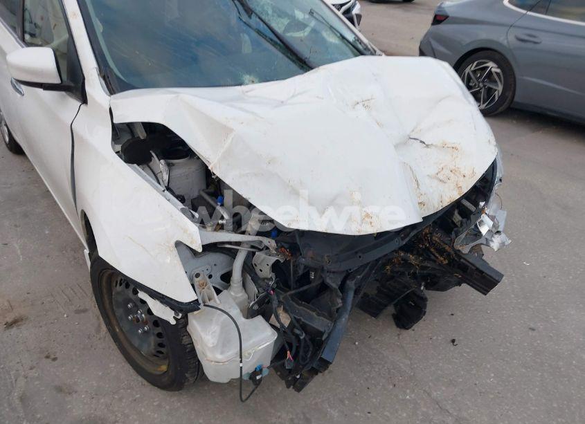 Photo 6 of 2019 Nissan Sentra S (VIN 3N1AB7AP3KY220330)