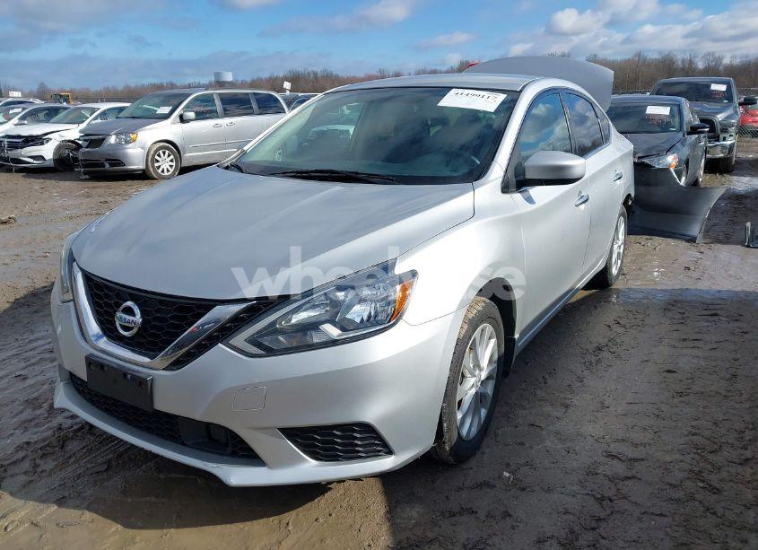 Photo 2 of 2019 Nissan Sentra SV (VIN 3N1AB7AP3KY231604)