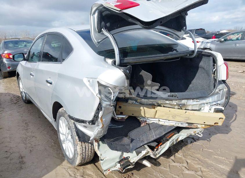 Photo 3 of 2019 Nissan Sentra SV (VIN 3N1AB7AP3KY231604)