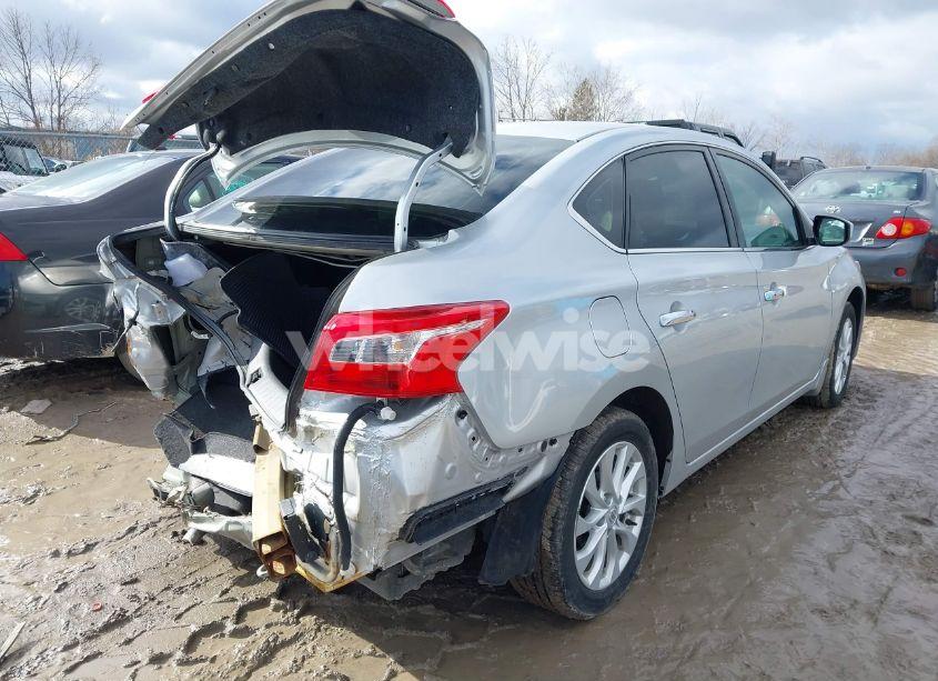 Photo 4 of 2019 Nissan Sentra SV (VIN 3N1AB7AP3KY231604)