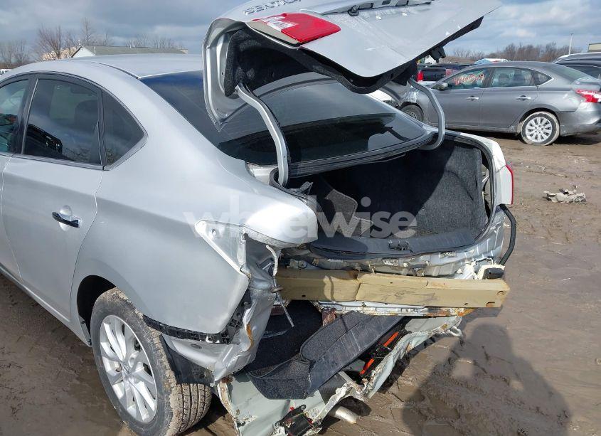 Photo 6 of 2019 Nissan Sentra SV (VIN 3N1AB7AP3KY231604)