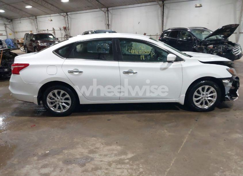 Photo 13 of 2019 Nissan Sentra SV (VIN 3N1AB7AP3KY234082)