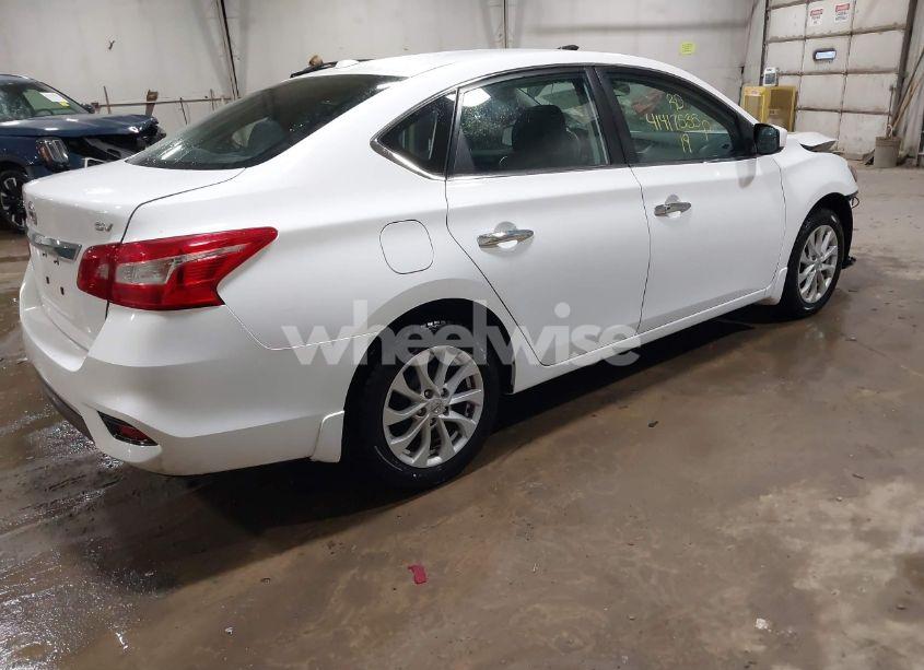 Photo 4 of 2019 Nissan Sentra SV (VIN 3N1AB7AP3KY234082)