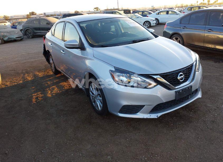 2019 Nissan Sentra SV (VIN 3N1AB7AP3KY247818) main photo