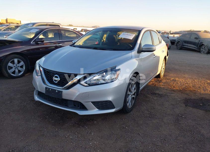 Photo 2 of 2019 Nissan Sentra SV (VIN 3N1AB7AP3KY247818)