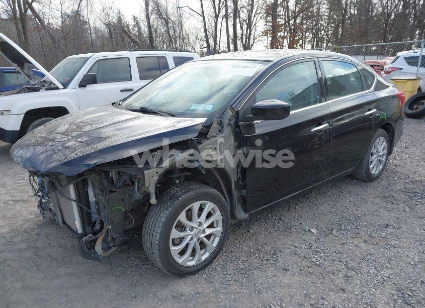 Photo 2 of 2019 Nissan Sentra SV (VIN 3N1AB7AP3KY254705)