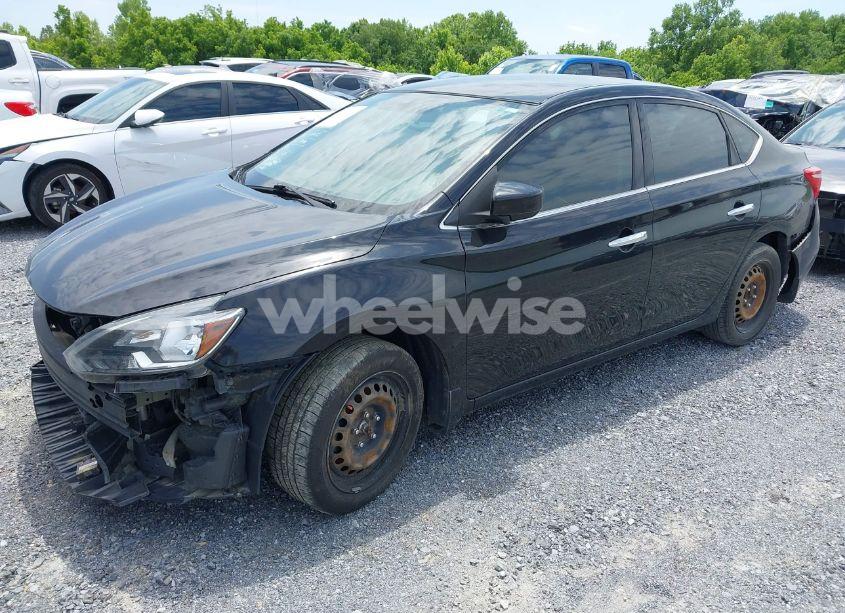 Photo 2 of 2019 Nissan Sentra S (VIN 3N1AB7AP3KY255546)