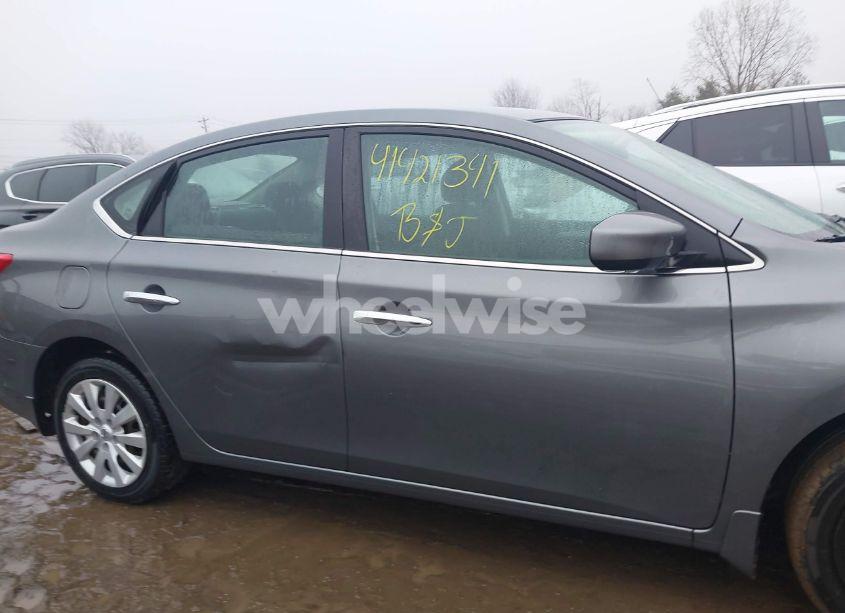 Photo 13 of 2019 Nissan Sentra S (VIN 3N1AB7AP3KY278129)