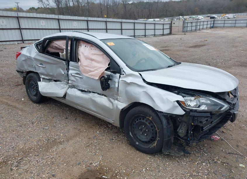 2019 Nissan Sentra S (VIN 3N1AB7AP3KY301165) main photo