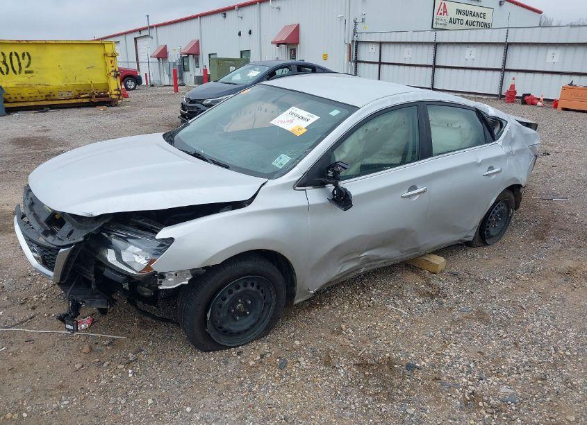 Photo 2 of 2019 Nissan Sentra S (VIN 3N1AB7AP3KY301165)