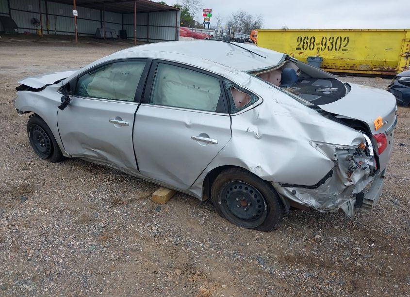 Photo 3 of 2019 Nissan Sentra S (VIN 3N1AB7AP3KY301165)