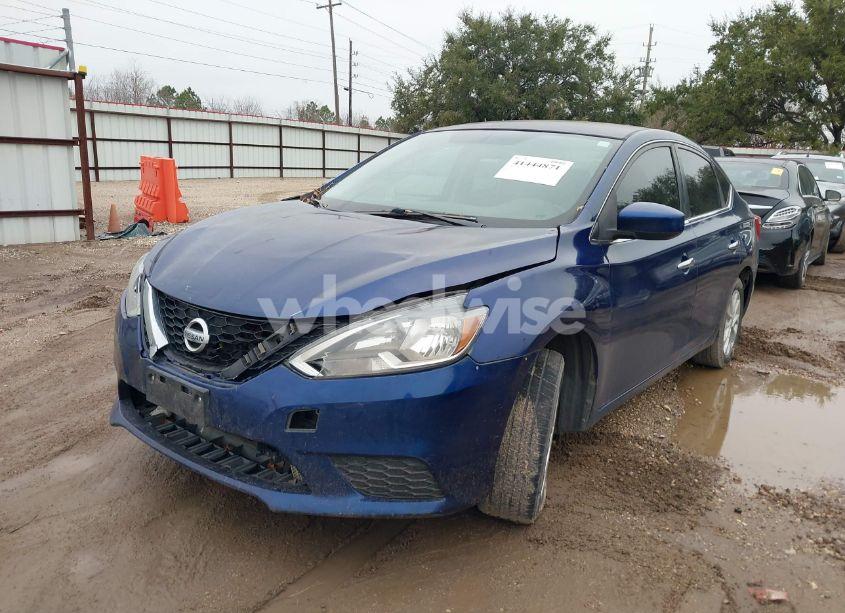 Photo 2 of 2019 Nissan Sentra SV (VIN 3N1AB7AP3KY307824)