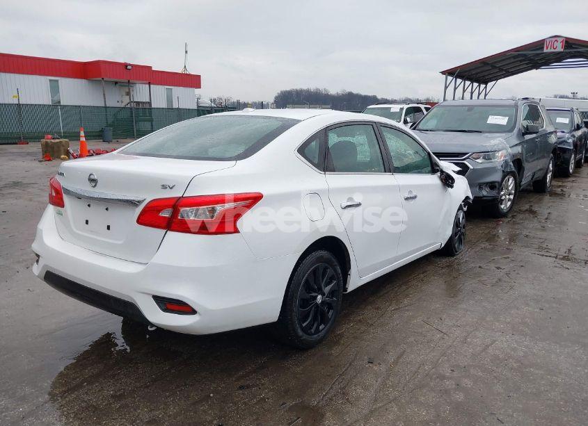 Photo 4 of 2019 Nissan Sentra SV (VIN 3N1AB7AP3KY309573)