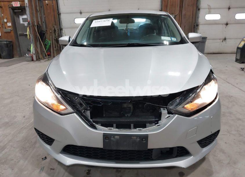 Photo 13 of 2019 Nissan Sentra SV (VIN 3N1AB7AP3KY310173)