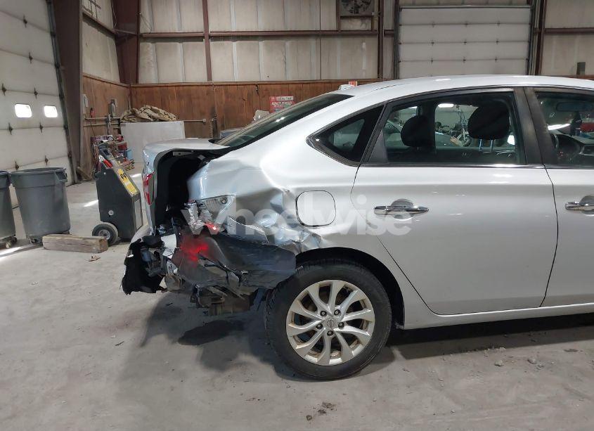 Photo 6 of 2019 Nissan Sentra SV (VIN 3N1AB7AP3KY310173)