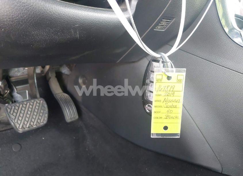 Photo 11 of 2019 Nissan Sentra SR (VIN 3N1AB7AP3KY310870)