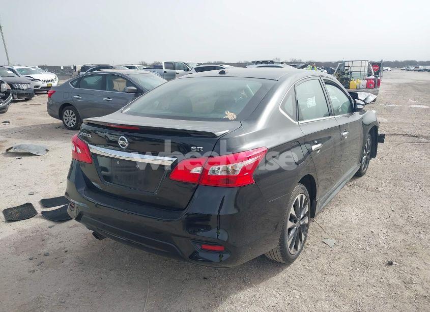 Photo 4 of 2019 Nissan Sentra SR (VIN 3N1AB7AP3KY310870)