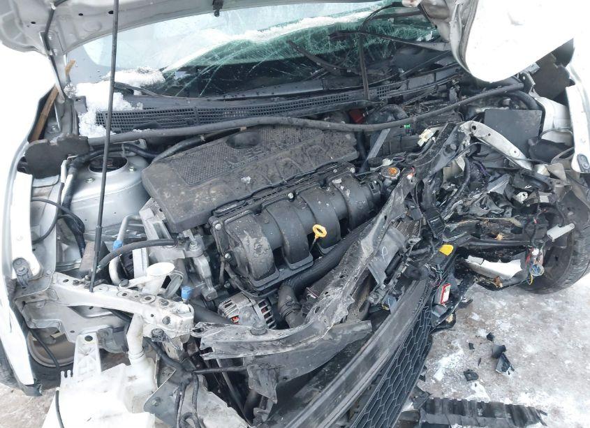 Photo 10 of 2019 Nissan Sentra SV (VIN 3N1AB7AP3KY322341)