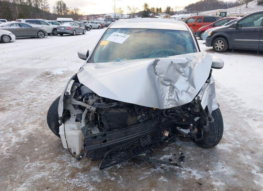 Photo 13 of 2019 Nissan Sentra SV (VIN 3N1AB7AP3KY322341)