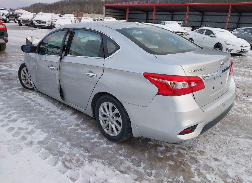 Photo 3 of 2019 Nissan Sentra SV (VIN 3N1AB7AP3KY322341)